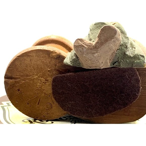 Tom Clark Gnome JACKIE B QUICK Figurine 81 Candle Stick Holder Shelf Sitter Book - Picture 8 of 8